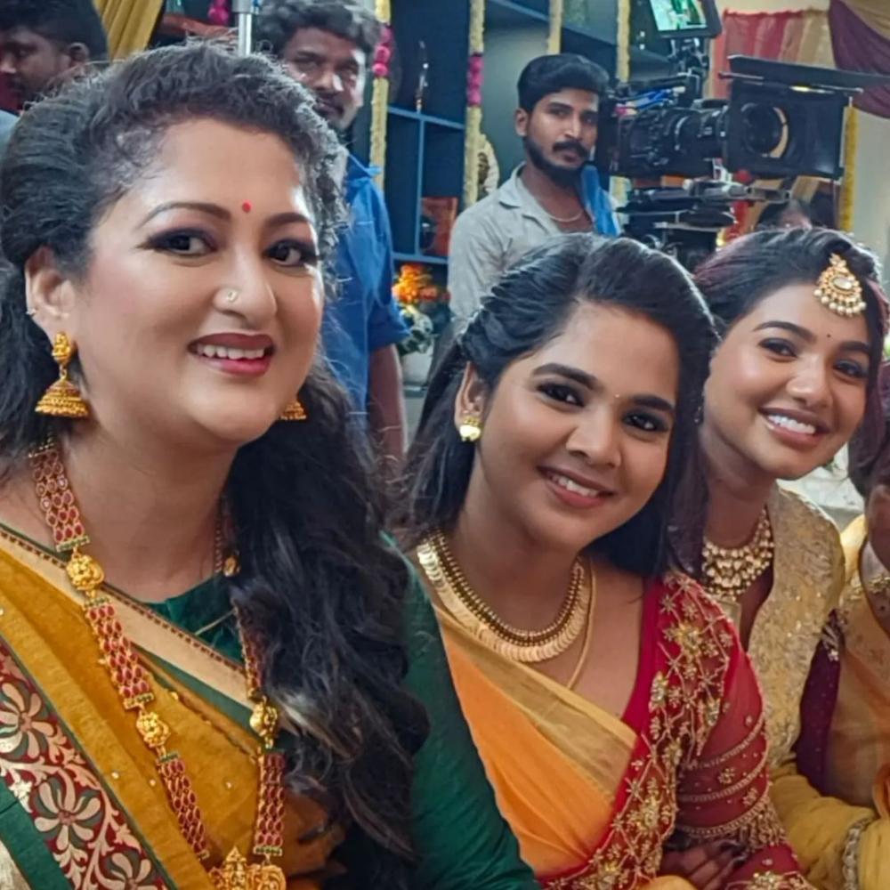 nenjathai-killathe-serial-photos